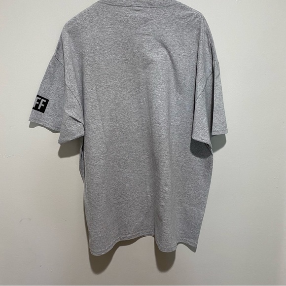 NWT‎ Star Wars Gray T-Shirt with Vibrant Graphic of Baby Yoda Size XL - Picture 6 of 12